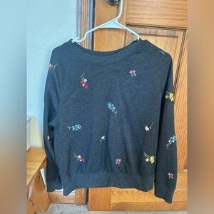 Floral Embroidered Crewneck